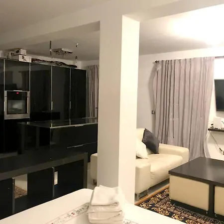 Studio In With Balcony And Wifi 500 M From The Beach דירה סנטנדר